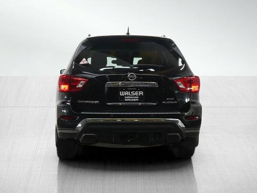 2017 Nissan Pathfinder Platinum