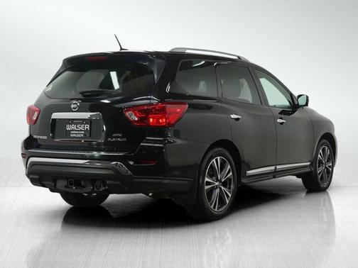 2017 Nissan Pathfinder Platinum