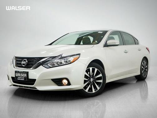 Pearl White 2016 Nissan Altima 2.5 SL