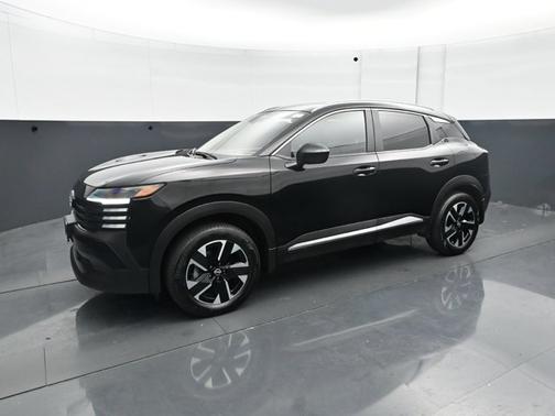 Super Black 2025 Nissan Kicks SV