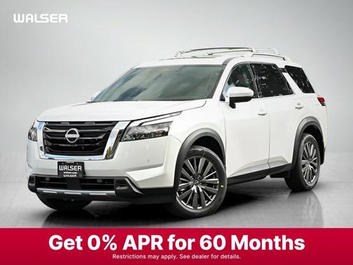 2025 Nissan Pathfinder SL