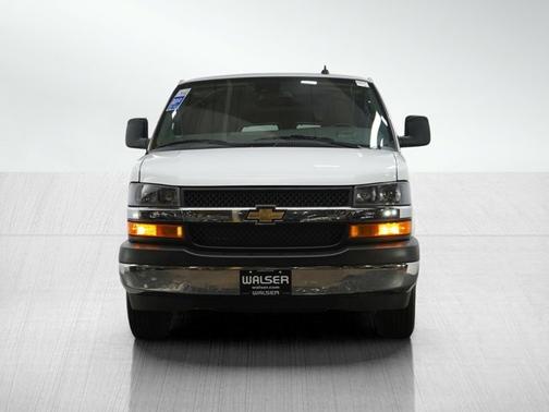 Summit White 2025 Chevrolet Express 3500 LT