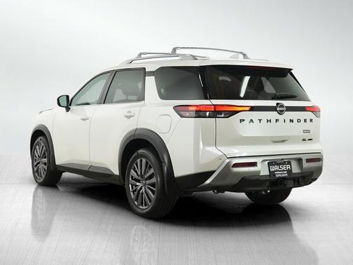 Pearl White Tricoat 2023 Nissan Pathfinder SL