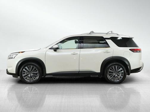 Pearl White Tricoat 2023 Nissan Pathfinder SL
