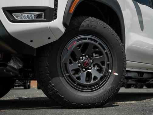 Glacier White 2026 Nissan Frontier PRO-4X