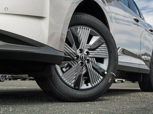 Champagne Silver Metallic 2026 Nissan Murano SL