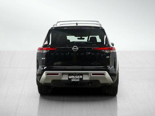 Super Black 2023 Nissan Pathfinder SL