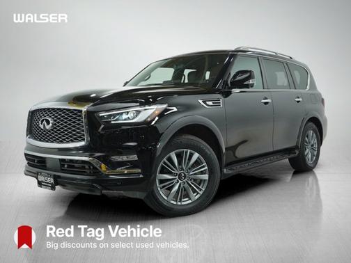 2023 INFINITI QX80 LUXE