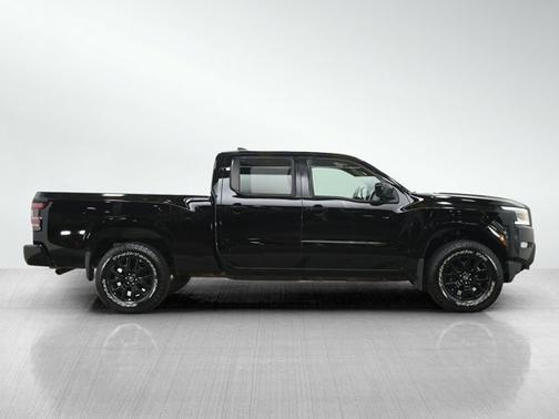 Super Black 2023 Nissan Frontier SV