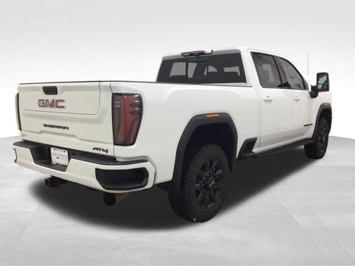 2024 GMC Sierra 2500 AT4