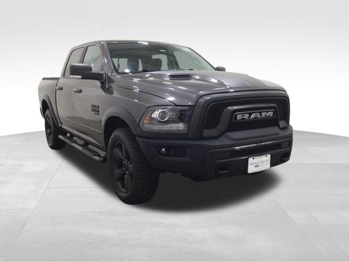 2019 RAM 1500 SLT