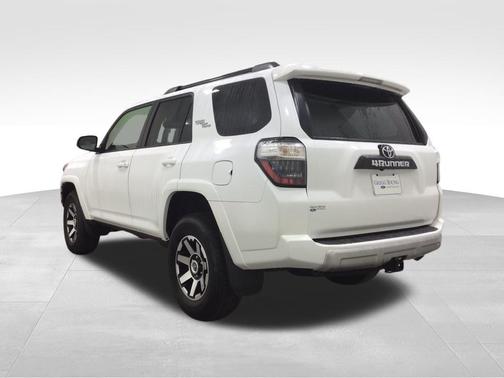 2024 Toyota 4Runner TRD Off Road
