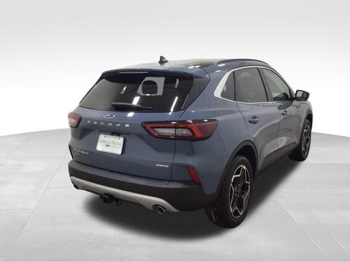 2026 Ford Escape Platinum