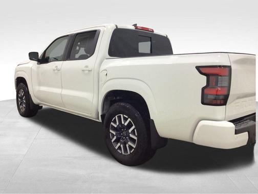 2024 Nissan Frontier SL