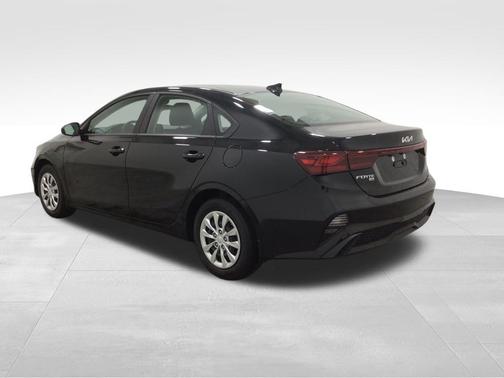 2022 Kia Forte FE