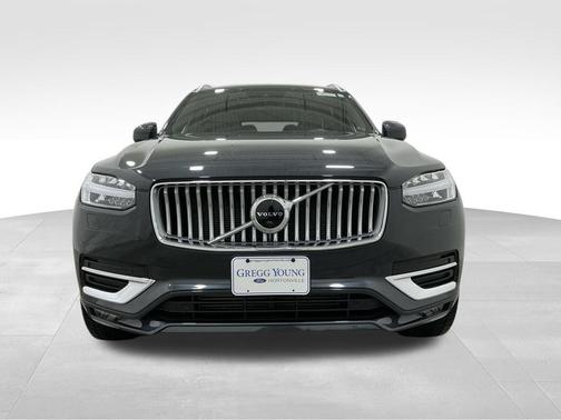 2022 Volvo XC90 T6 Inscription