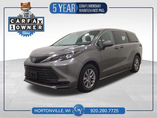 2024 Toyota Sienna LE