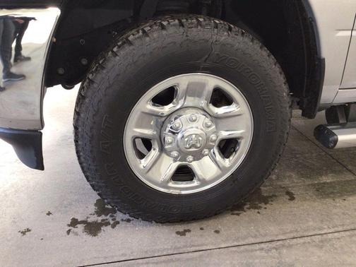 2022 RAM 2500 Tradesman Regular Cab 4x4 8' Box