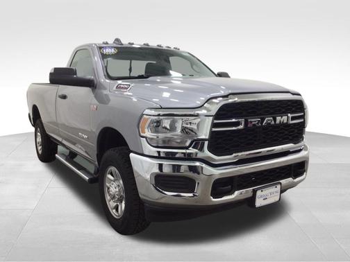 2022 RAM 2500 Tradesman Regular Cab 4x4 8' Box