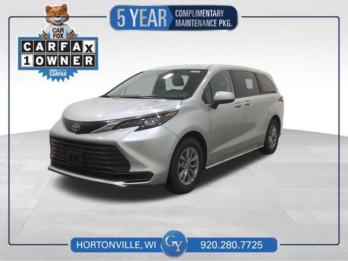 2024 Toyota Sienna LE