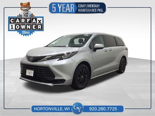 2024 Toyota Sienna LE