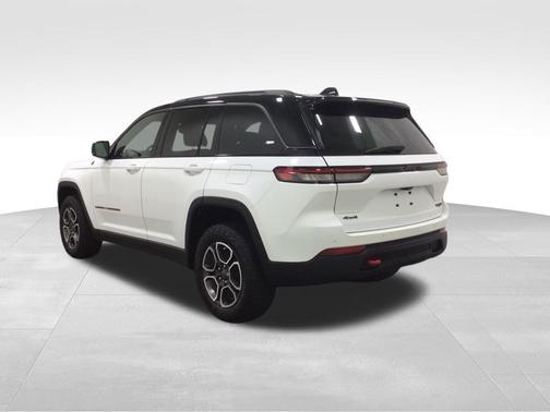 2022 Jeep Grand Cherokee Trailhawk