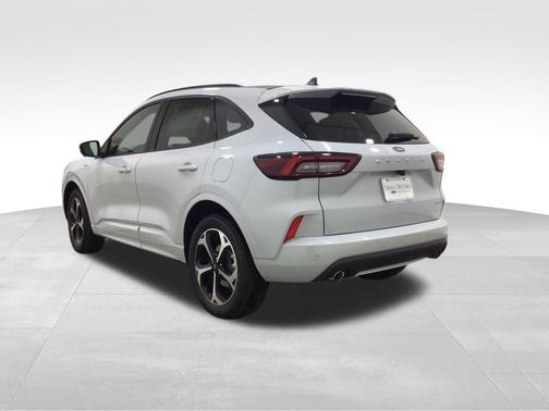 2025 Ford Escape ST-Line Elite