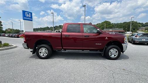 2021 RAM 2500 Tradesman Crew Cab 4x4 6'4' Box