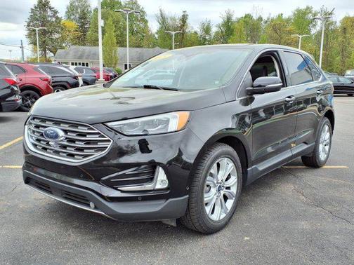 2021 Ford Edge Titanium