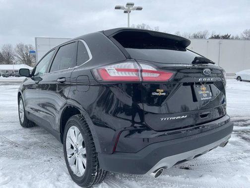 2021 Ford Edge Titanium