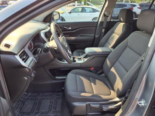 2022 GMC Acadia FWD SLE