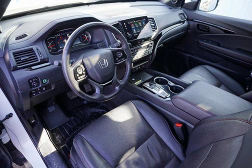Platinum White Pearl 2024 Honda Passport AWD Black