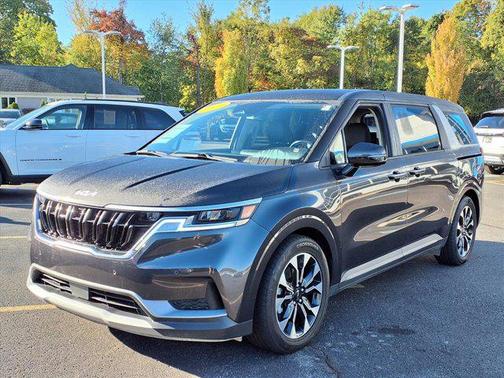 2023 Kia Carnival EX