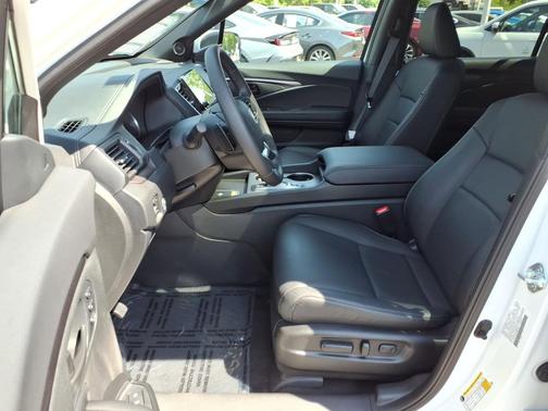 Platinum White Pearl 2024 Honda Passport AWD EX-L