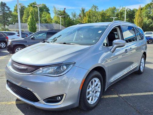 2020 Chrysler Pacifica Touring L