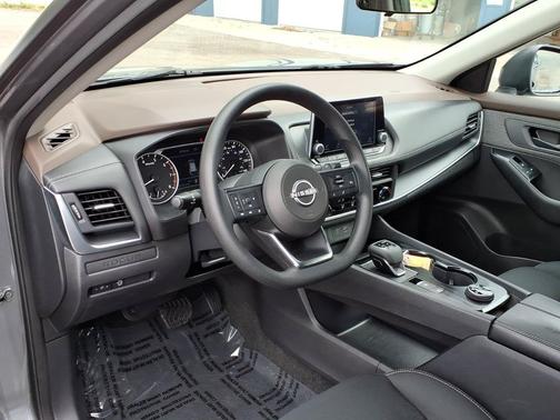 Gun Metallic 2023 Nissan Rogue S