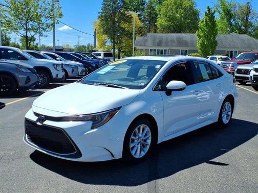 White 2022 Toyota Corolla XLE