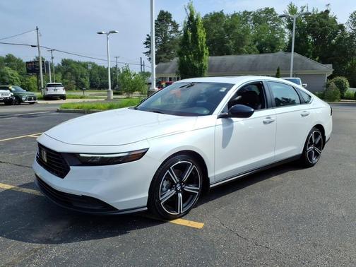 Platinum White Pearl 2024 Honda Accord Hybrid Sport