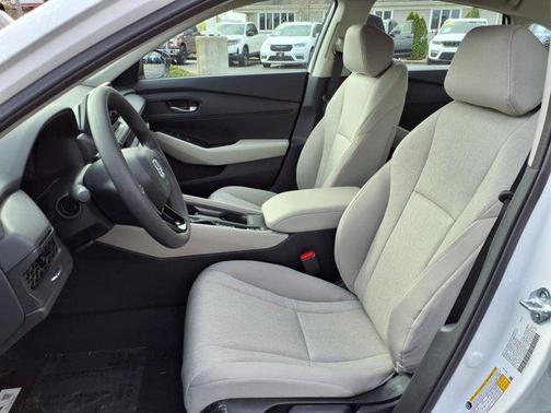 2025 Honda Accord LX 1.5T