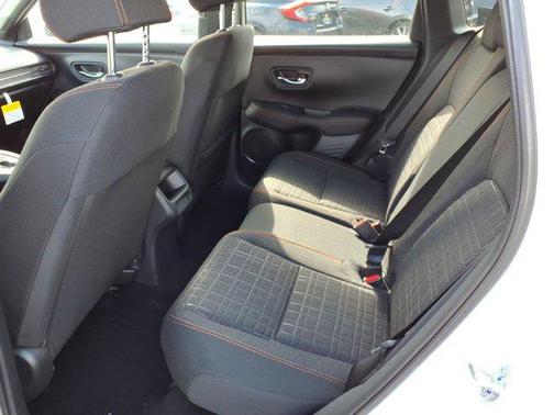 Platinum White Pearl 2027 Honda HR-V Sport