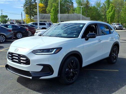 Platinum White Pearl 2027 Honda HR-V Sport