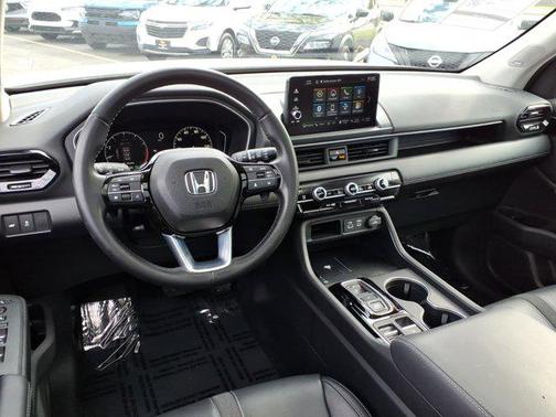 Platinum White Pearl 2024 Honda Pilot Touring 8-Passenger