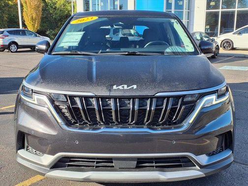 2023 Kia Carnival EX