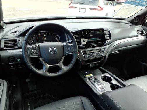 Platinum White Pearl 2025 Honda Passport EX-L