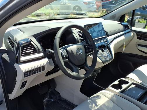 Solar Silver Metallic 2026 Honda Odyssey Touring
