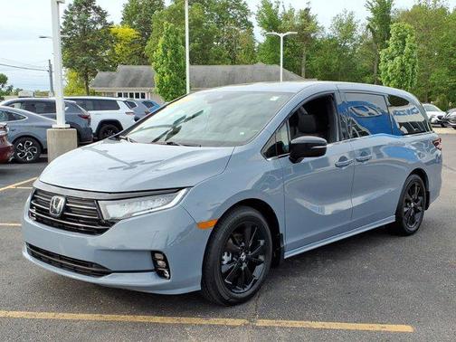 Sonic Gray Pearl 2023 Honda Odyssey Sport