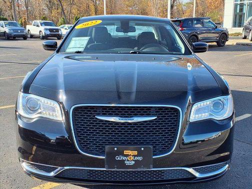 2022 Chrysler 300 Touring