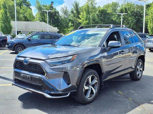 2024 Toyota RAV4 Prime SE