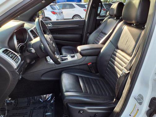 2018 Jeep Grand Cherokee Sterling Edition