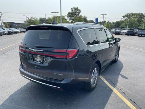 2021 Chrysler Pacifica Hybrid Touring L